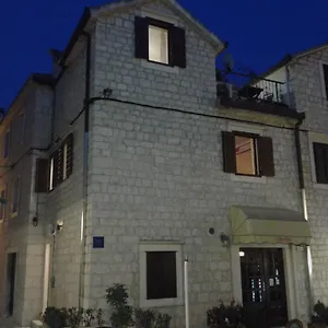 Maison d'hôtes House Ivancic-free Parking, Trogir